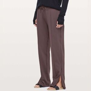 LULULEMON Greastest Stride Women's Pants in Black Satin